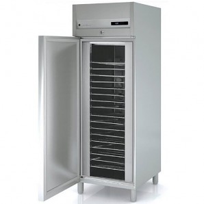 Congelador para Pastelería, 20 Bandejas, 645 Litros, Fondo 86 cm, Puerta opaca, Coreco APC-750