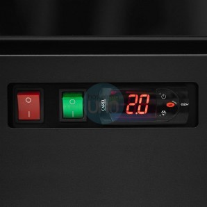 Armario Expositor Refrigerado, 3 Puertas Cristal Batientes, 1,9 Metros Ancho, 71 cm Fondo, 2 Metros Alto, Tefcold