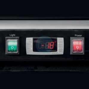 Congelador Expositor Negro, 500 Litros, Fondo 80 cm, Ancho 69 cm, Ruedas, Ventilado, Tefcold