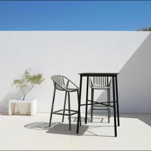 Mesa cuadrada alta interior, exterior 70x70 negro HUB Resol