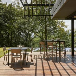 Mesa cuadrada interior, exterior 90x90 roble natural HUB Resol