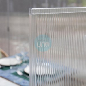 Mampara vertical de 95 × 135 cm de policarbonato celular transparente